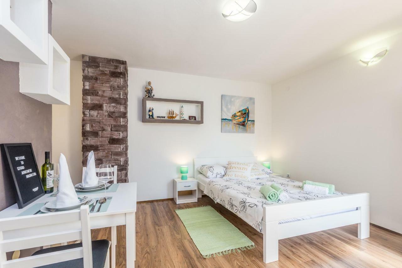 Studio Apartman Magdalena Lejlighed Omišalj Eksteriør billede