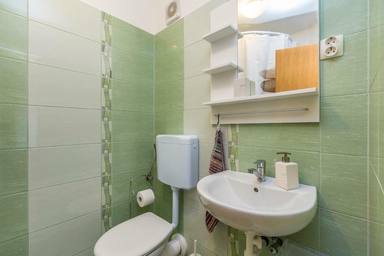 Studio Apartman Magdalena Lejlighed Omišalj Eksteriør billede