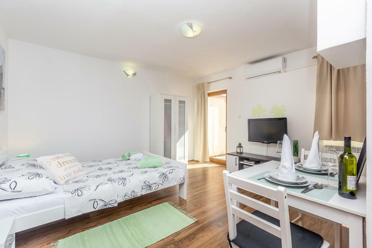 Studio Apartman Magdalena Lejlighed Omišalj Eksteriør billede